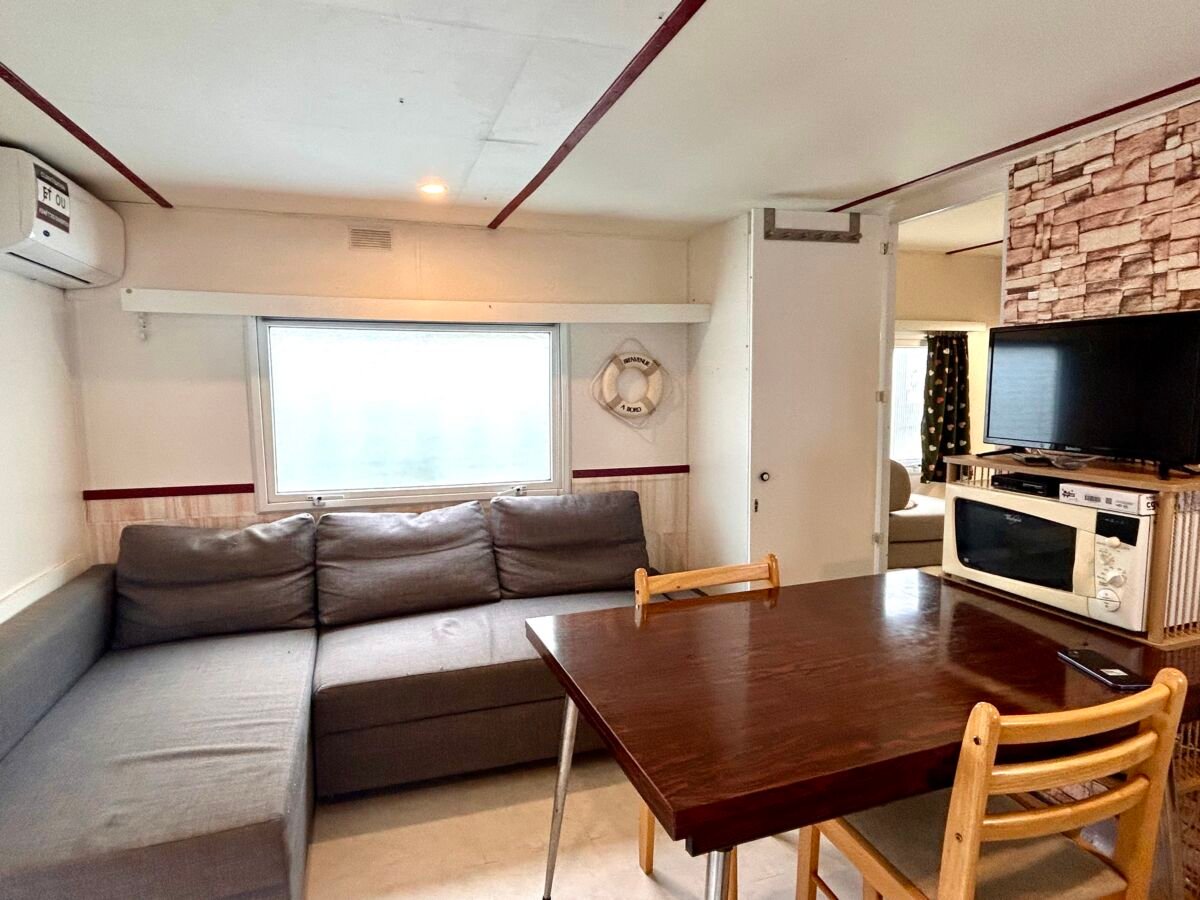 Salon_mobilhome52_obeaulaurier_familial