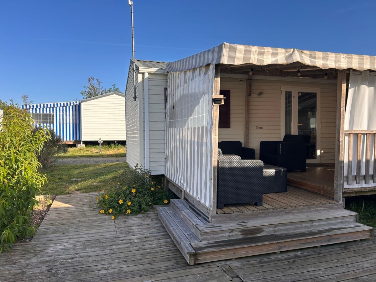 Entrée_parcelle_mobilhome_premium72_obeaulaurier