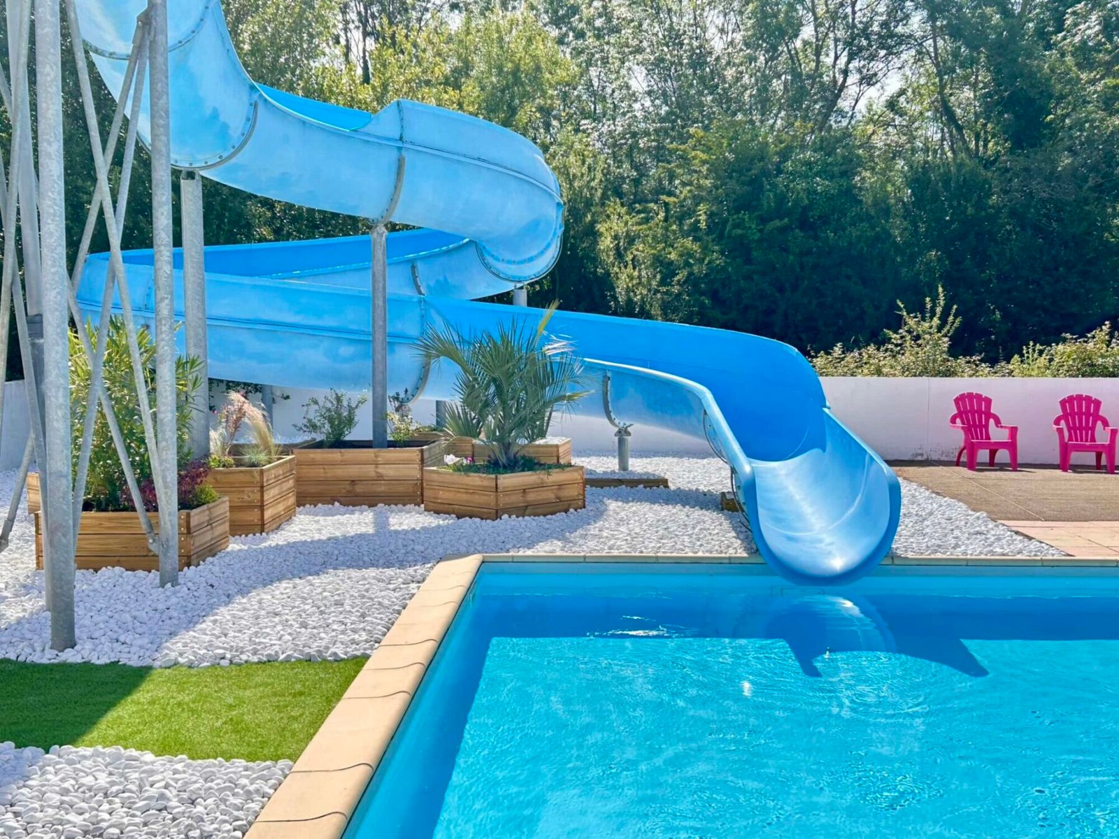 Piscine_toboggan_camping_obeaulaurier