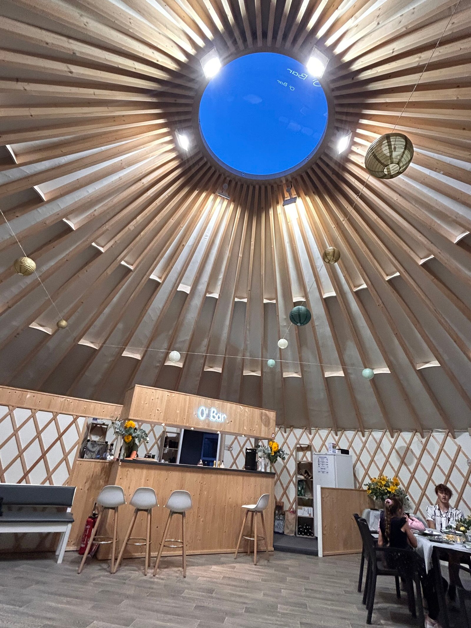 Bar_camping_obeaulaurier