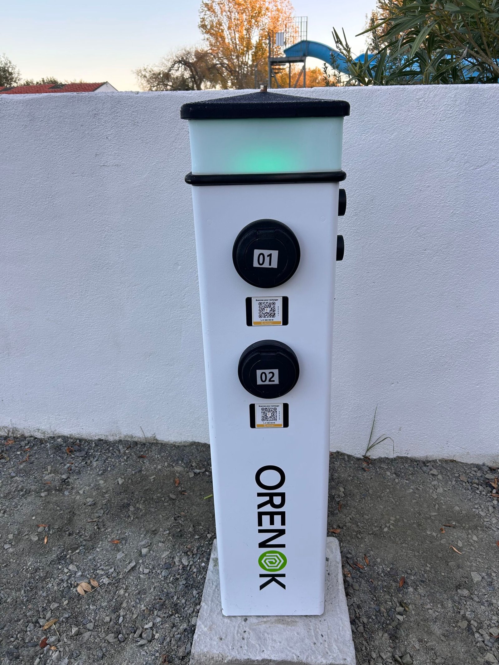 Borne_de_recharge_camping Borne_de_recharge_camping