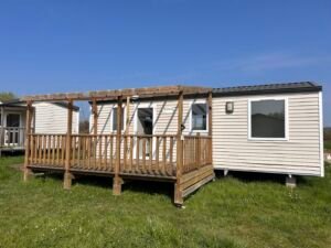 Mobilhome_80_terrasses_camping_obeaulaurier_familial_nature