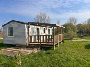 Mobilhome_80_vue_plan_deau_camping_obeaulaurier_familial_nature