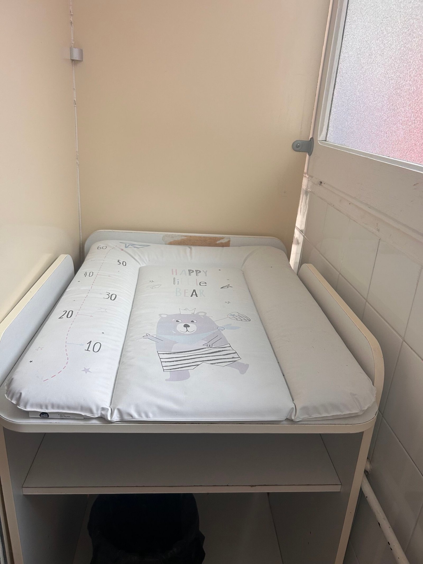 Espace_change_bébé_fermé_camping_obeaulaurier